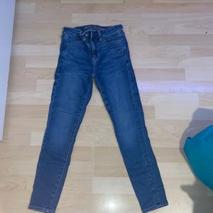 Women’s American eagle jeans